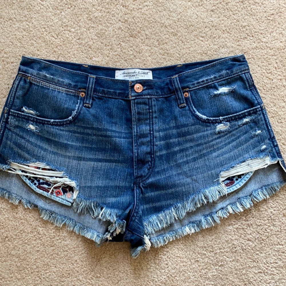 SHORTS NEW